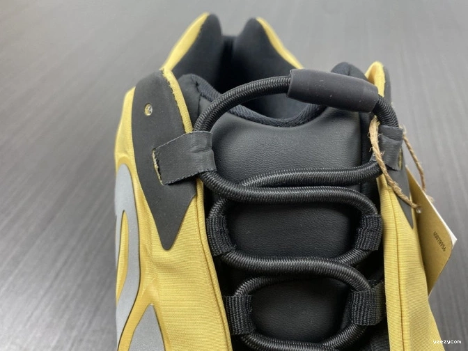 700 MNVN 'Honey GZ0717 Yeezy Flux' Boost 0803